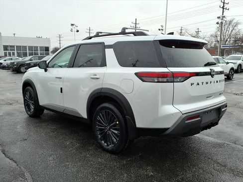 New 2026 Nissan Pathfinder SL w/ SL Premium Package AWD/4WD image 4