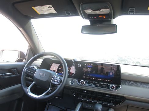 Used 2024 Chevrolet Colorado ZR2 w/ ZR2 Convenience Package III image 23