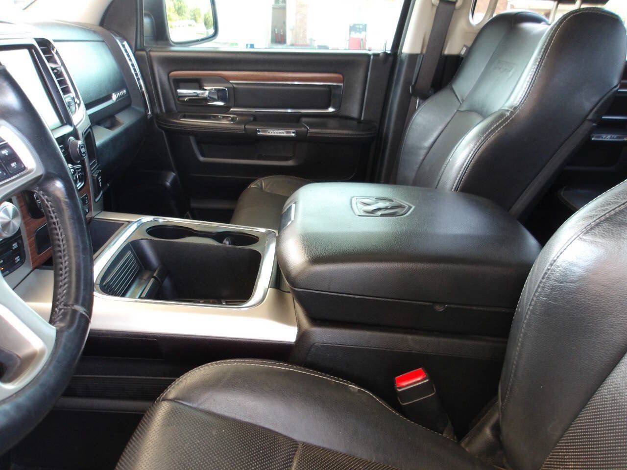 Used 2016 RAM 1500 Laramie w/ Convenience Group AWD/4WD image 20