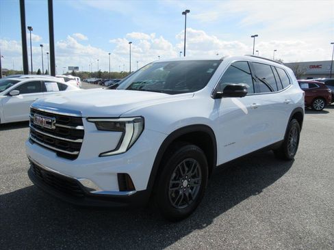 Used 2025 GMC Acadia Elevation image 3