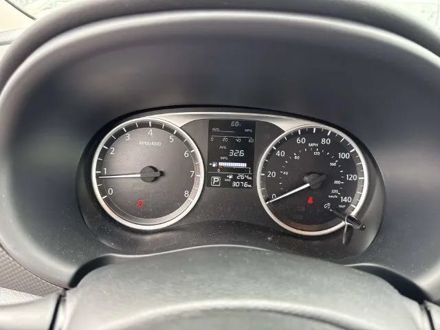 Certified 2025 Nissan Kicks Play S FWD image 40