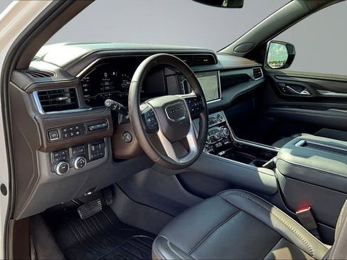 Used 2023 GMC Yukon Denali w/ Max Trailering Package AWD/4WD image 18