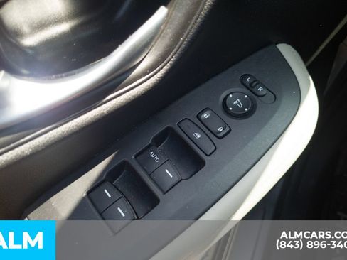 Used 2026 Honda HR-V LX image 16