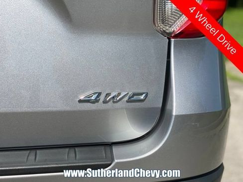 Used 2021 Ford Explorer XLT w/ Equipment Group 202A AWD/4WD image 12