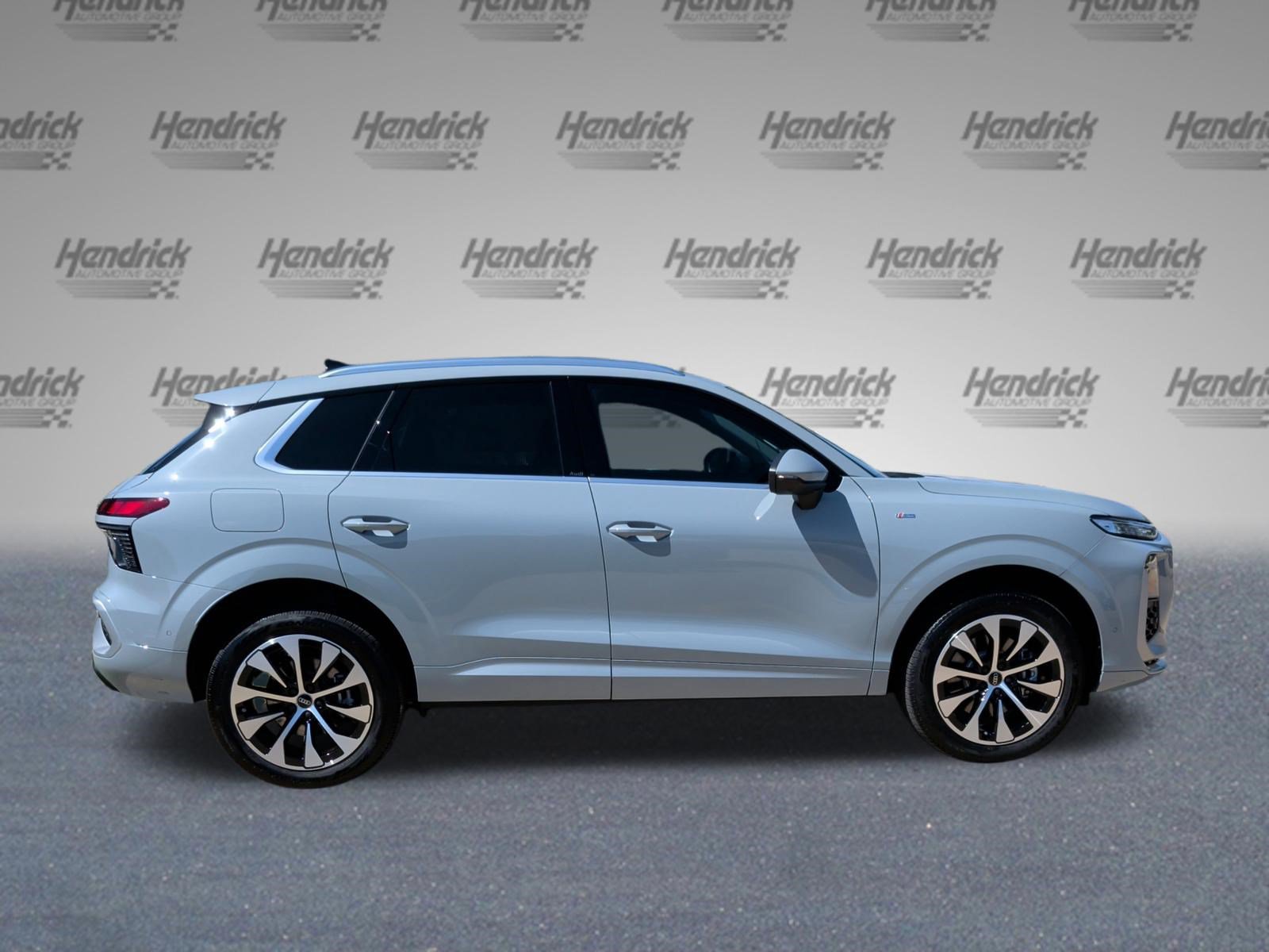 Used 2026 Audi Q3 quattro 2.0T w/ Driver Assistance Package AWD/4WD image 11