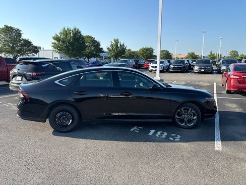 Used 2023 Honda Accord EX image 13