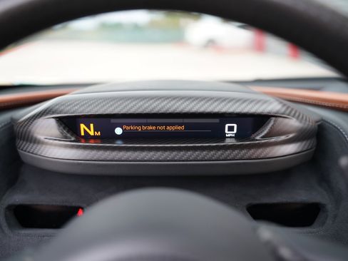 Used 2018 McLaren 720S Performance image 19