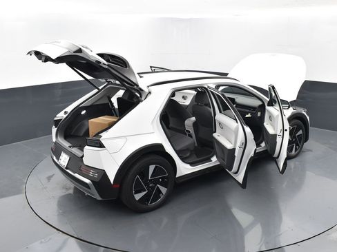 New 2025 Hyundai Ioniq 5 SEL image 44