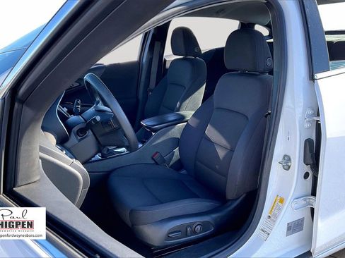 Used 2024 Chevrolet Malibu LT image 24