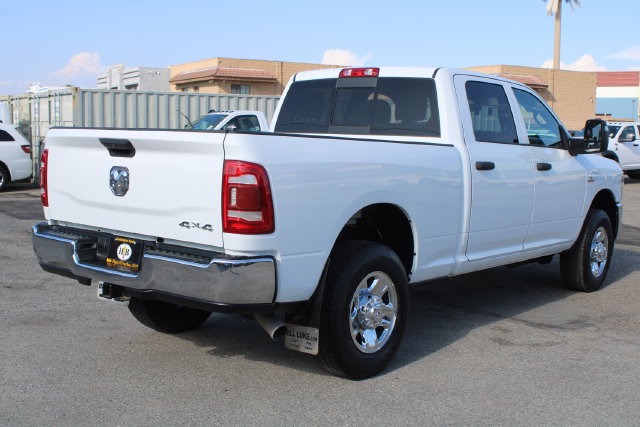 Used 2024 RAM 3500 Tradesman w/ Chrome Appearance Group AWD/4WD image 4