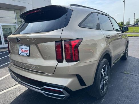 Used 2021 Kia Sorento S w/ Panoramic Sunroof Package FWD image 3