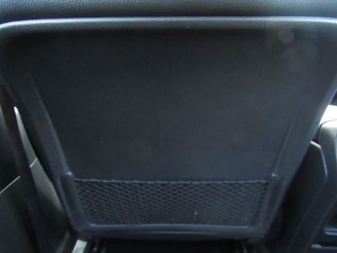 Used 2022 Mercedes-Benz GLB 250 w/ Premium Package Lite image 30