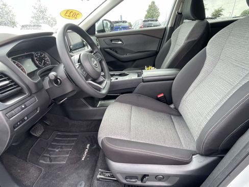 Used 2023 Nissan Rogue SV FWD image 14