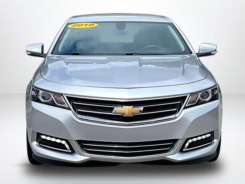 Used 2019 Chevrolet Impala Premier FWD image 2