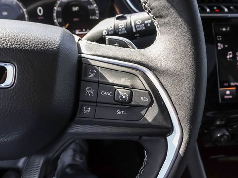 New 2025 Jeep Grand Cherokee Altitude image 26