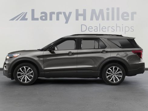Used 2020 Ford Explorer ST w/ ST Street Pack image 3