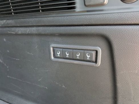 Used 2024 Jeep Wagoneer L Series III w/ Flexible Seating Group AWD/4WD image 16