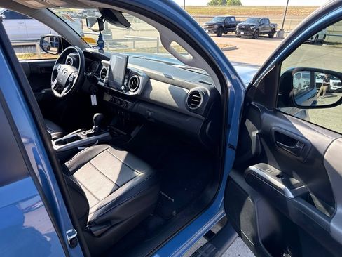 Used 2019 Toyota Tacoma SR5 RWD image 14