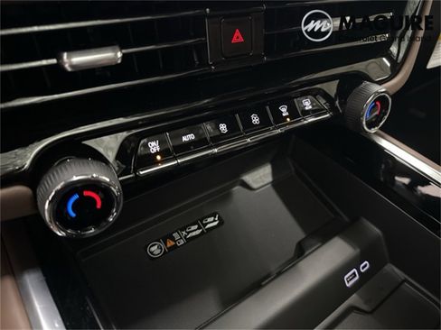 New 2026 Chevrolet Suburban High Country image 14