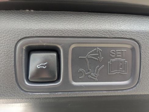 Certified 2024 Ford Expedition XLT image 14