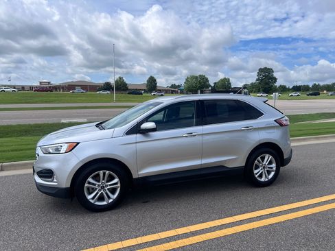 Used 2019 Ford Edge SEL FWD image 9