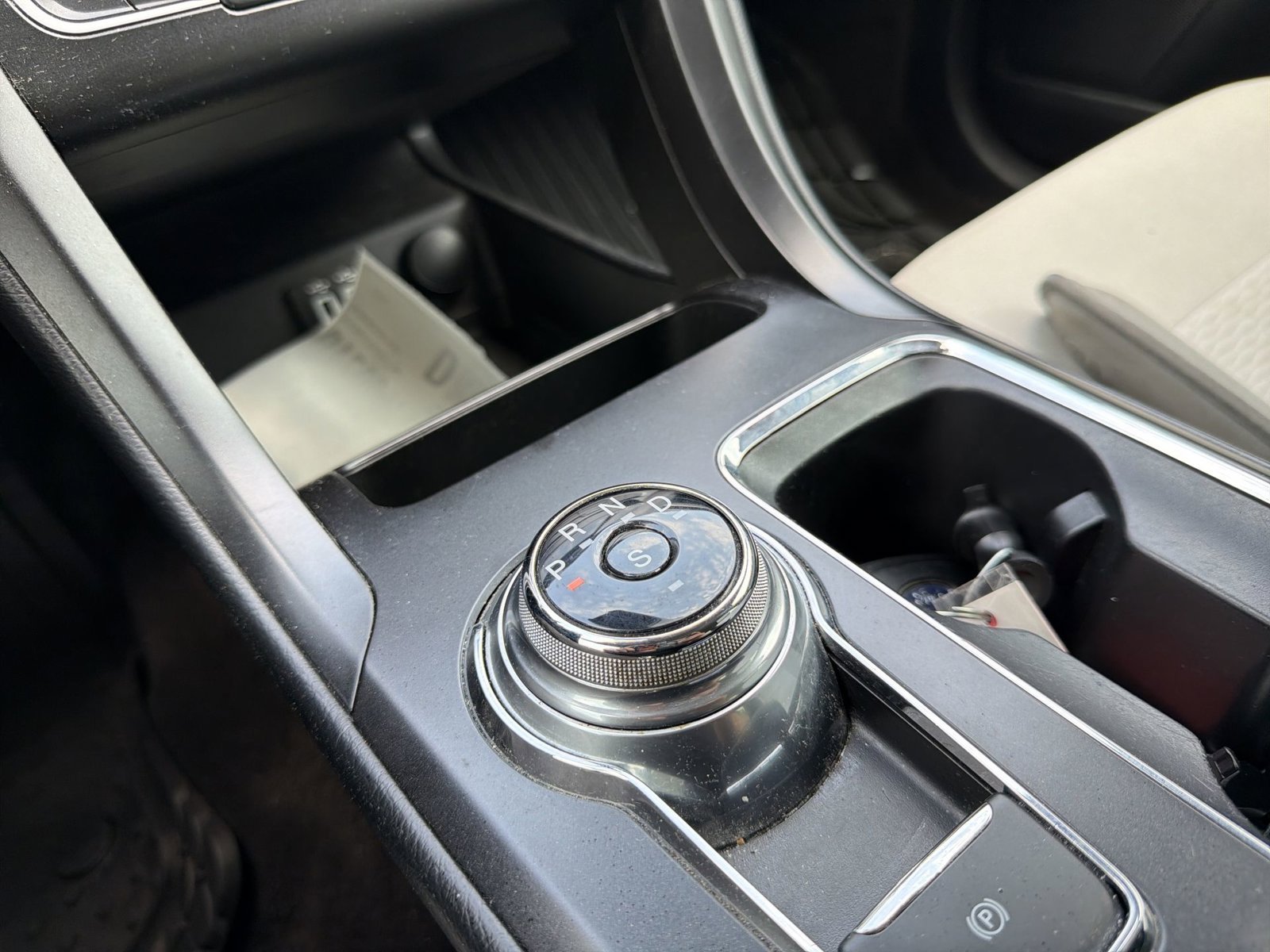 Used 2019 Ford Fusion SE w/ Equipment Group 151A FWD image 17