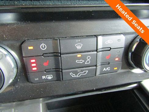 Used 2017 Ford F150 XLT w/ Equipment Group 302A Luxury AWD/4WD image 16