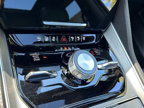 New 2025 Jeep Wagoneer Series III w/ Quick Order Package 25C Super image 23