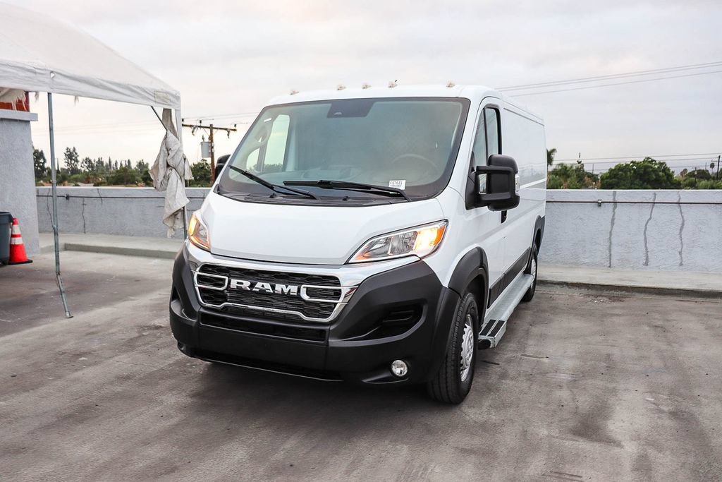 Used 2025 RAM ProMaster 2500 w/ U-Haul Equipment Group FWD image 4