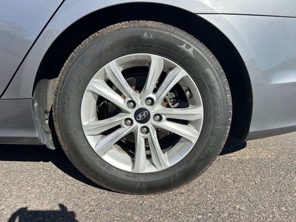 Used 2012 Hyundai Sonata GLS w/ Popular Equipment Pkg FWD image 9