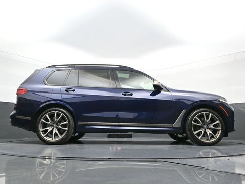Used 2021 BMW X7 M50i image 32