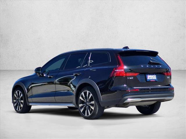 Used 2025 Volvo V60 B5 Cross Country Ultra w/ Protection Package Premier AWD/4WD image 8