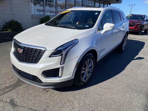 Used 2023 Cadillac XT5 Premium Luxury w/ Technology Package AWD/4WD image 2