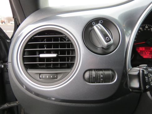 Used 2012 Volkswagen Beetle 2.5 image 12