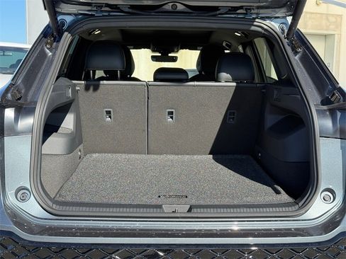 New 2026 Volkswagen Tiguan SE R-Line image 30