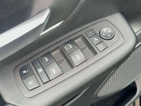 Used 2023 RAM 1500 Big Horn AWD/4WD image 24