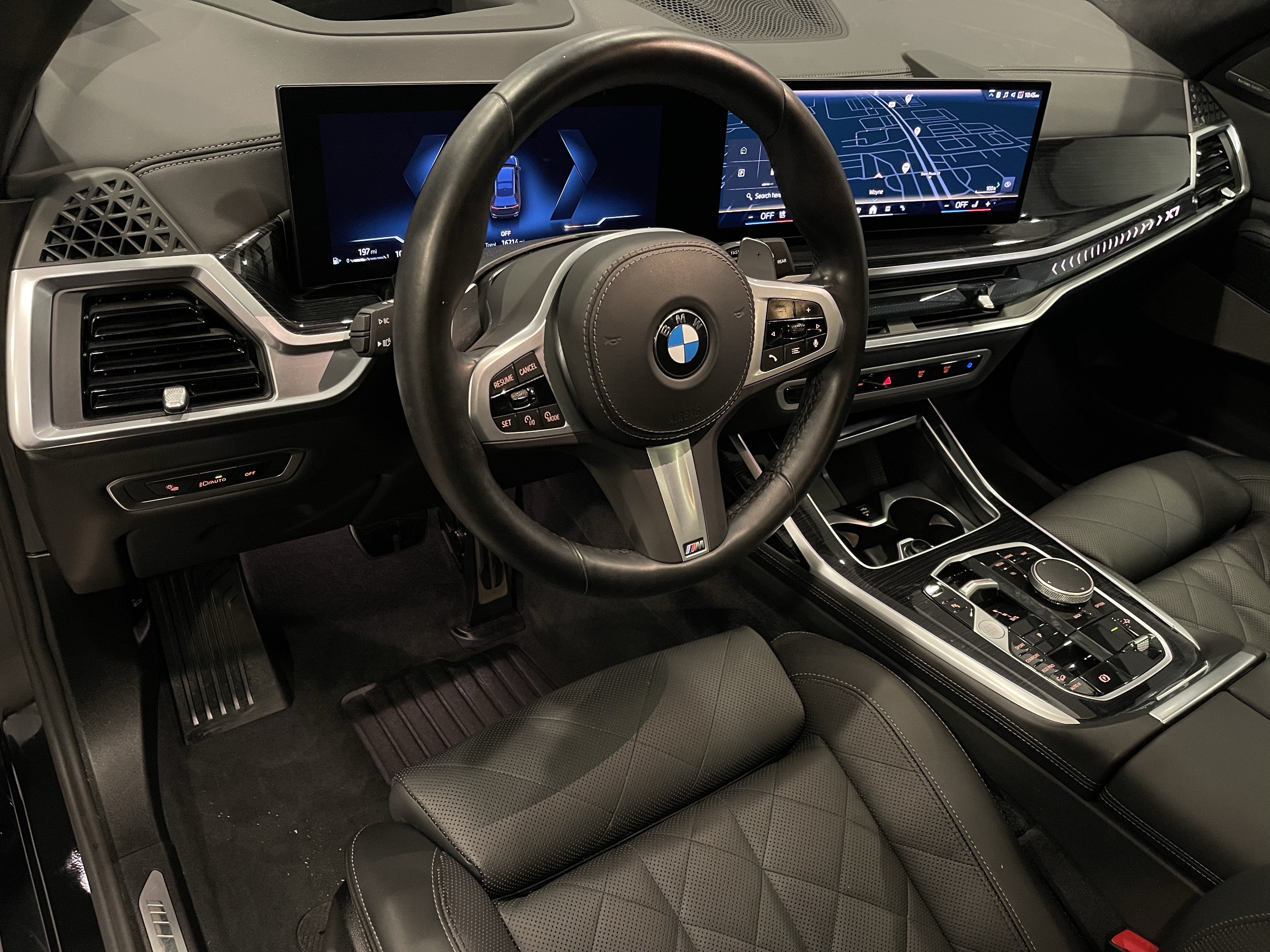Certified 2025 BMW X7 xDrive40i w/ M Sport Package AWD/4WD image 13