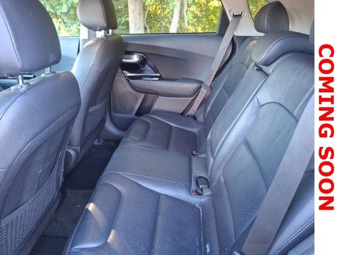 Used 2018 Kia Niro Touring FWD image 10