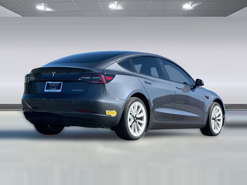 Used 2022 Tesla Model 3 Long Range image 8