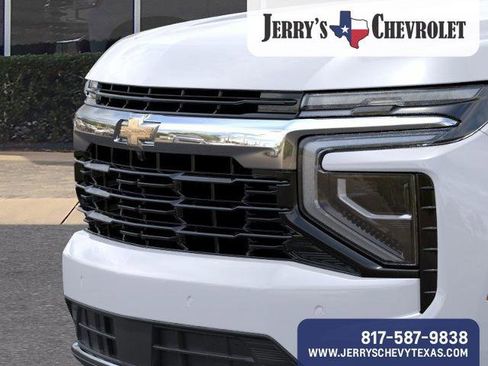 New 2026 Chevrolet Suburban LS image 15