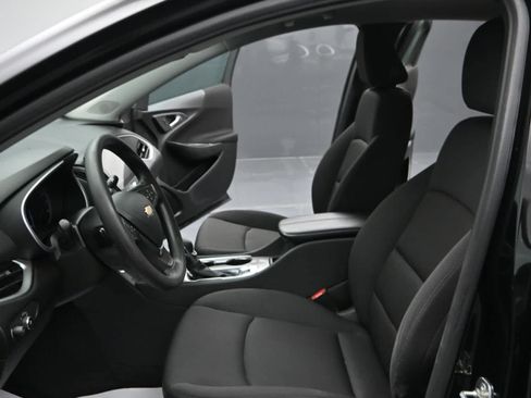 Used 2024 Chevrolet Malibu LT FWD image 19