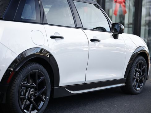 New 2026 MINI Cooper S image 8