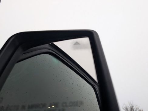 Used 2024 Jeep Wrangler Unlimited Rubicon image 35