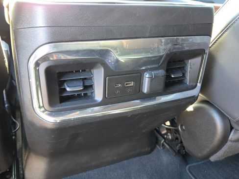 Used 2022 Chevrolet Silverado 3500 High Country image 14