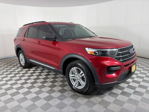 Certified 2022 Ford Explorer XLT AWD/4WD image 1