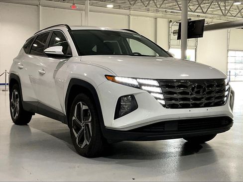 Used 2022 Hyundai Tucson SEL w/ Convenience + Premium Package AWD/4WD image 2