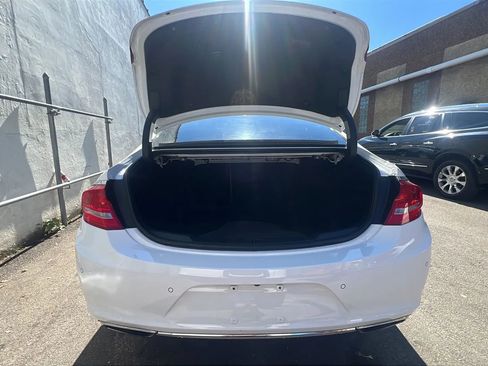 Used 2017 Buick LaCrosse Preferred image 10