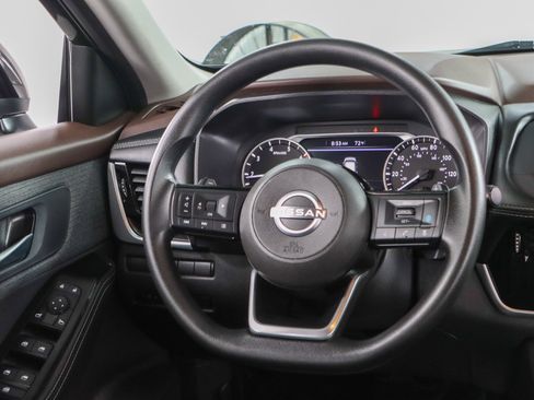 Used 2022 Nissan Rogue SV AWD/4WD image 12