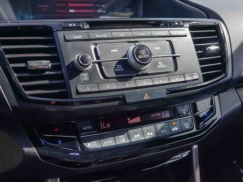 Used 2017 Honda Accord Sport Special Edition image 21