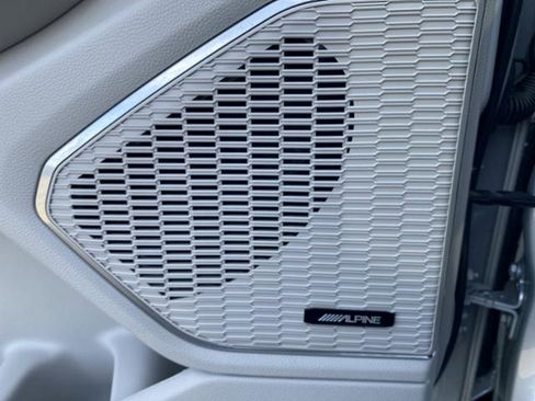 Used 2022 Jeep Grand Cherokee Overland image 23